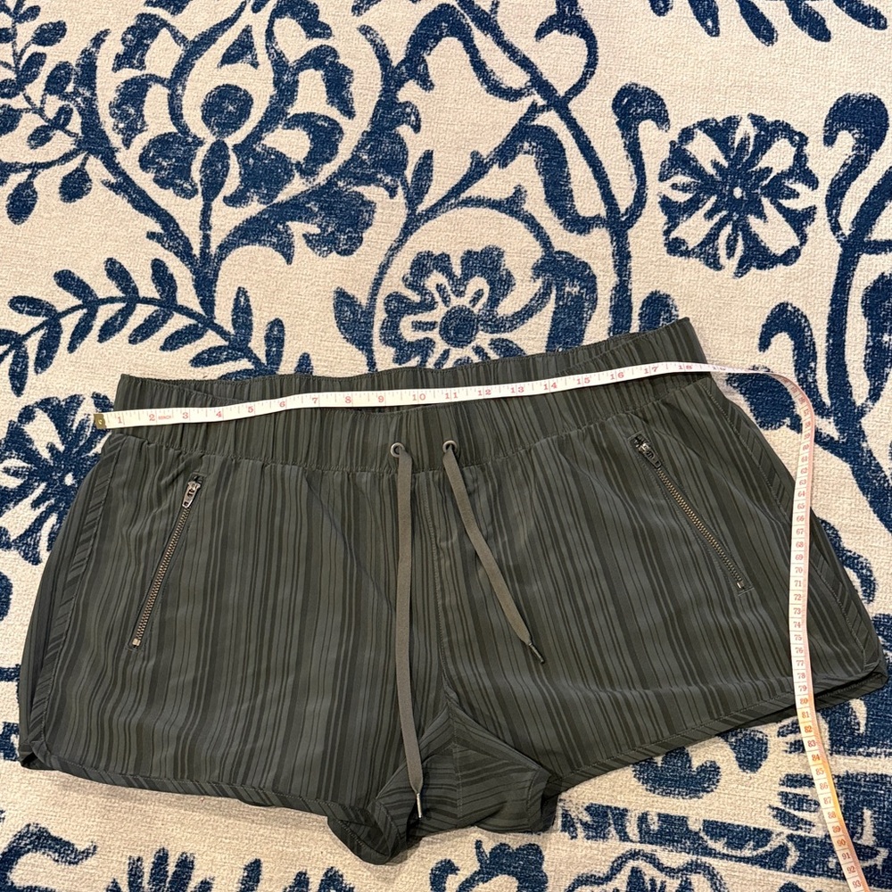 Athleta Black Striped Athletic Shorts